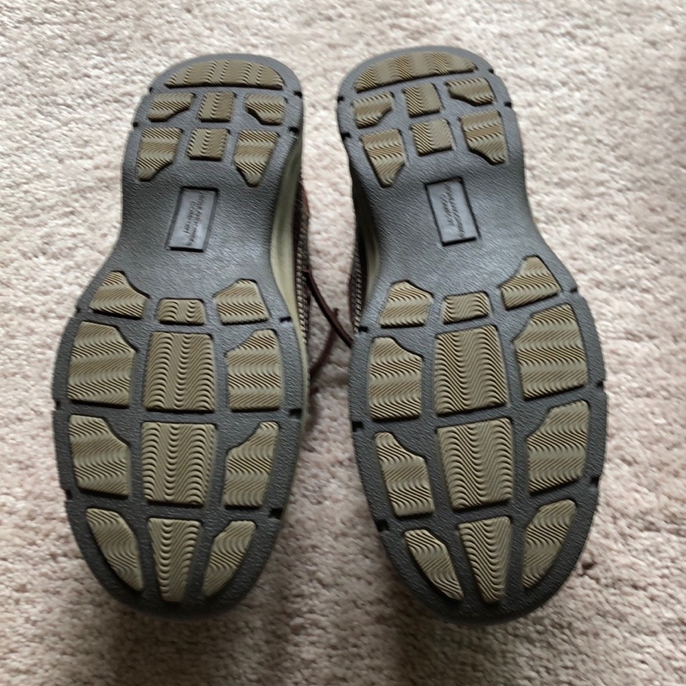 NIB Brown boat shoes. Size 7 - Picture 3 of 5